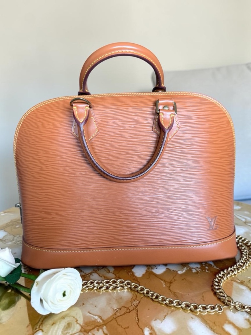 Louis Vuitton Tan Epi Alma MM w/ dust bag